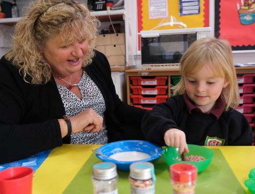 Nursery baking poppies Rydes hill prep 4 of 20