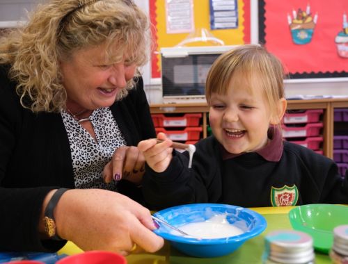 Nursery baking poppies Rydes hill prep 12 of 20