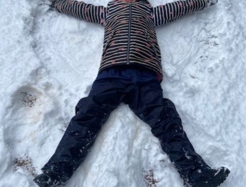 Snow Angels 2 of 7