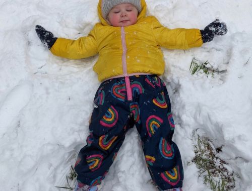 Snow Angels 3 of 7