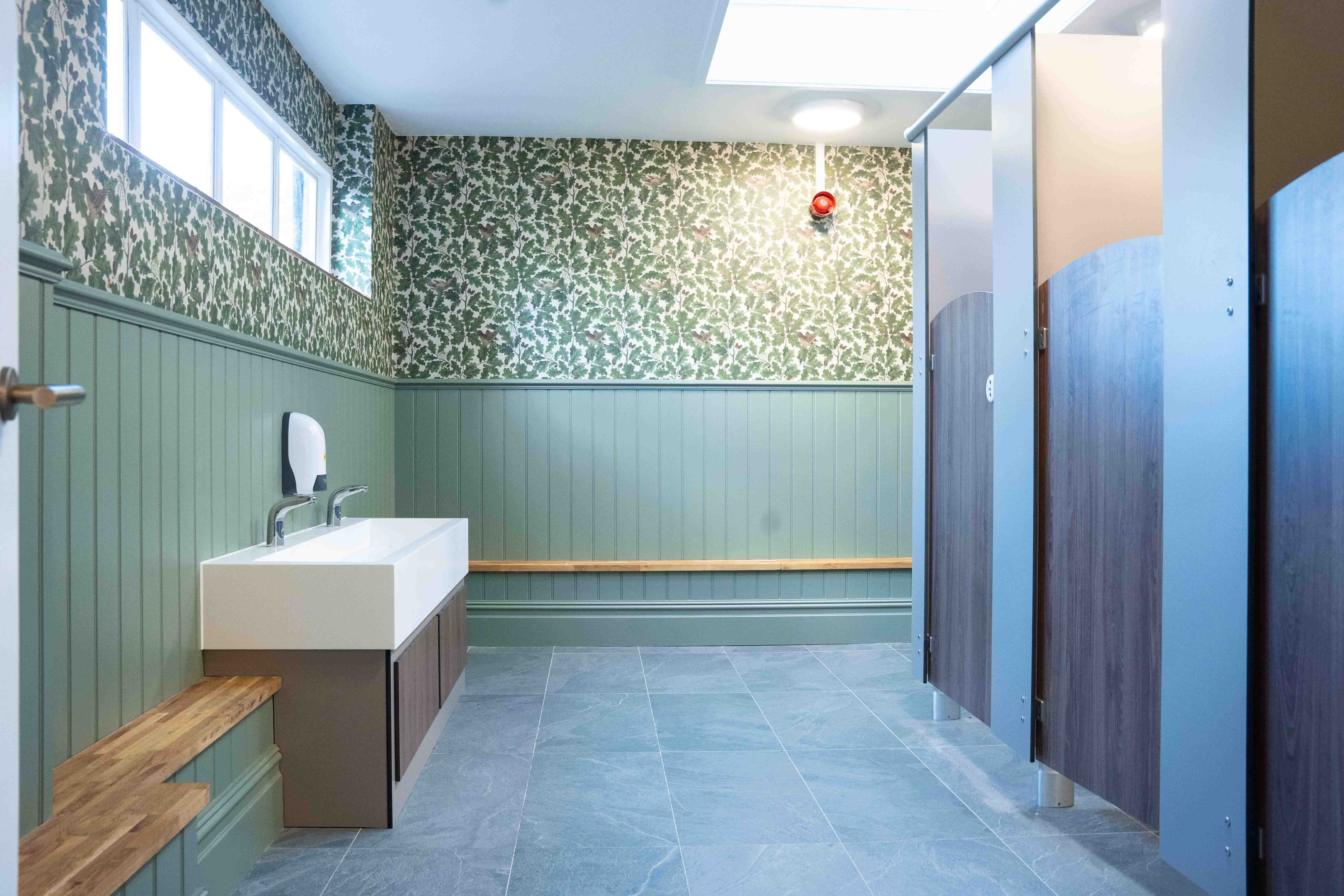 Oaks Bathroom